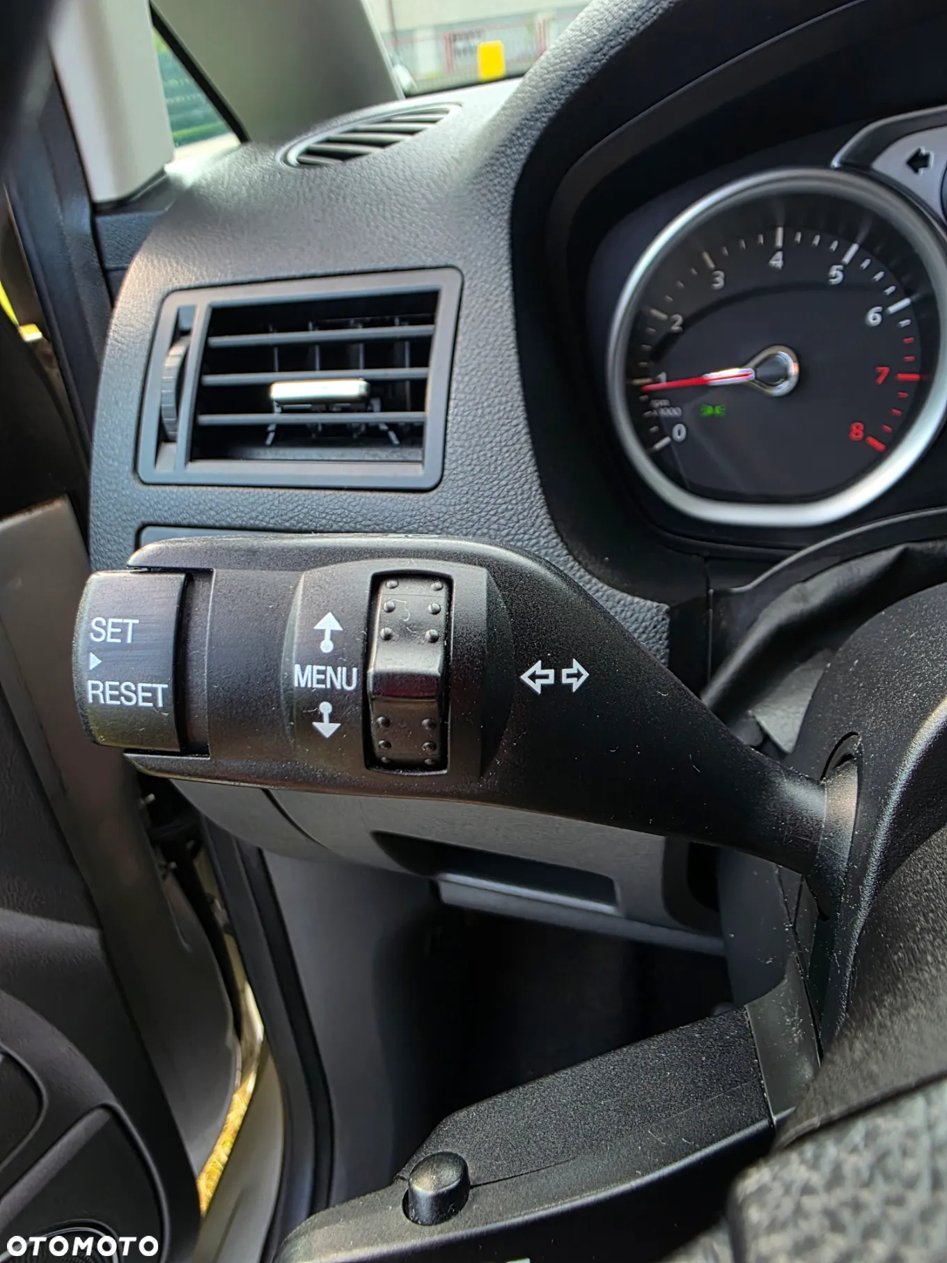 Ford C-MAX 1.8 Titanium - 8