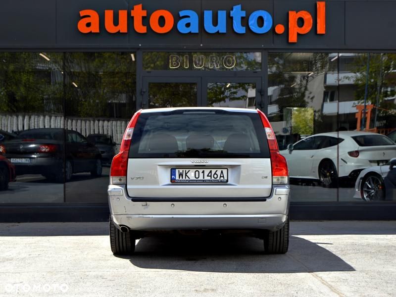 Volvo V70 D5 AWD DPF Momentum - 3