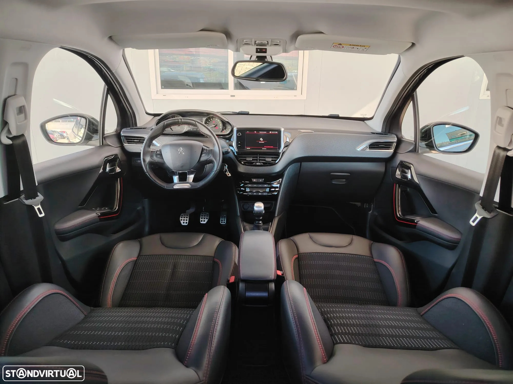 Peugeot 208 1.2 PureTech GT Line - 6