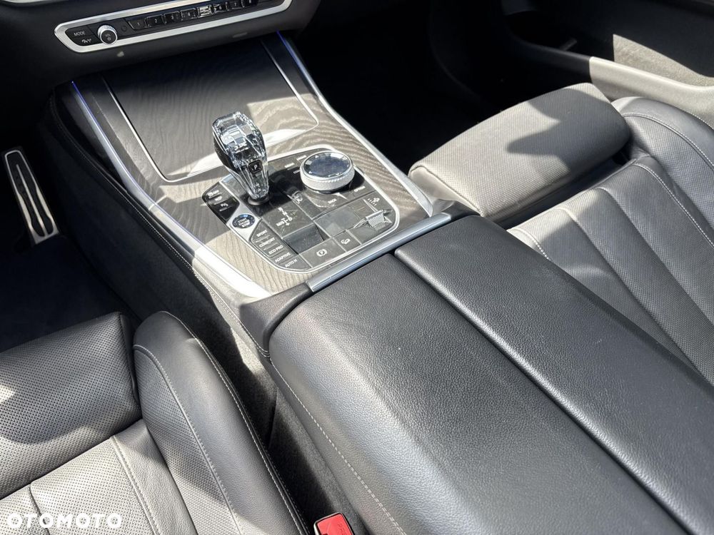 BMW X7 - 17