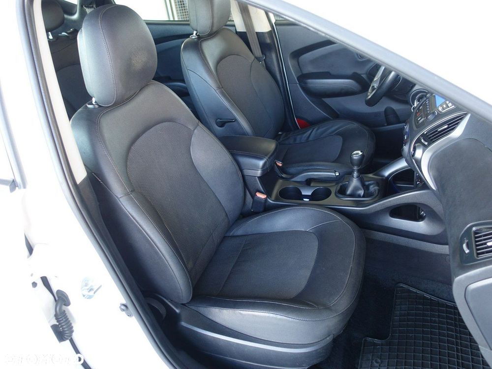 Hyundai ix35 - 21