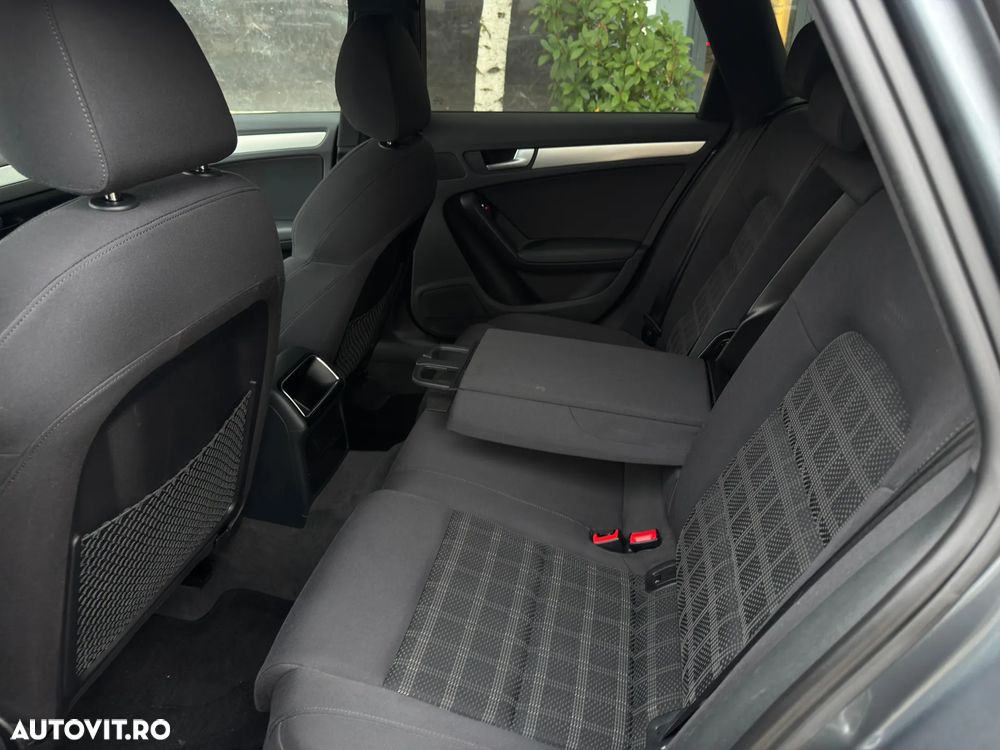 Audi A4 Avant 2.0 TDI DPF quattro S tronic S line Sportpaket - 9