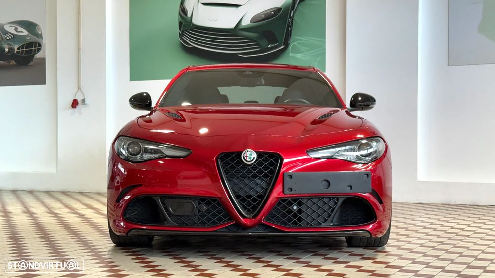 Alfa Romeo Giulia 2.9 V6 Bi-Turbo AT8 Quadrifoglio - 2