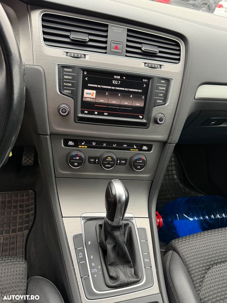 Volkswagen Golf 1.6 TDI DSG BMT Comfortline - 6