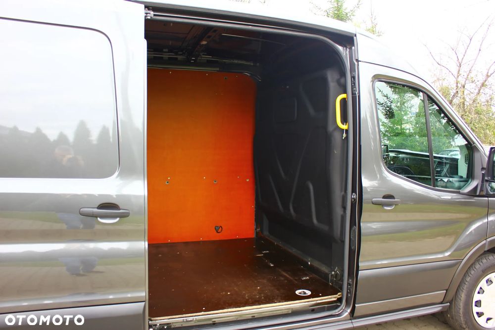Ford TRANSIT 2.0 TDCI 170KM AUTOMAT L2H2 BLASZAK 3 OSOBOWY NAVIGACJA KAMERA - 35