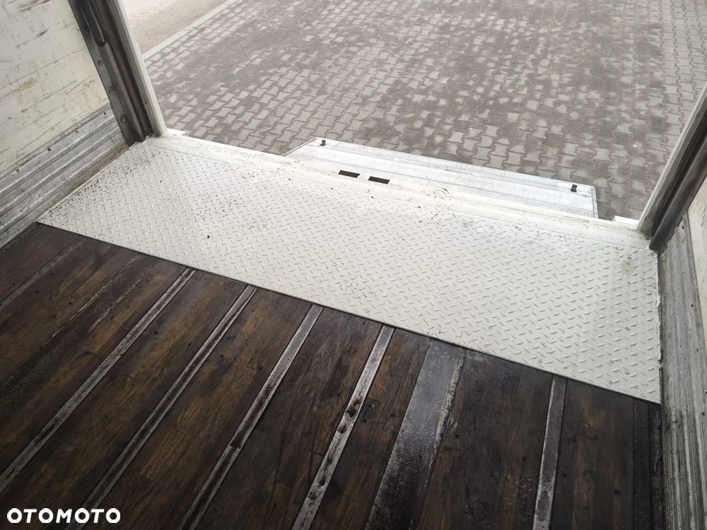 Fruehauf KONTENER FURGON / OSIE BPW . ROLETA / PODŁOGA SZYNA-DESKA / WINDA ZAŁADUNKOWA - 29