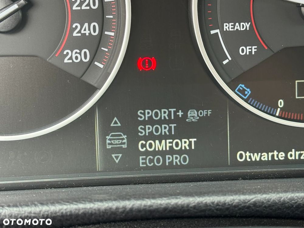 BMW Seria 3 320d Efficient Dynamic Edition Sport Line - 24