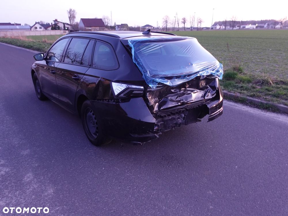 Skoda Octavia 2.0 TDI DSG Ambition - 10