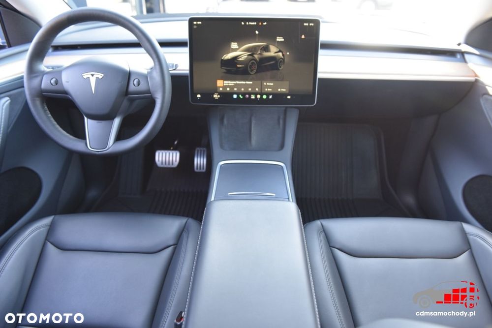 Tesla Model Y - 23