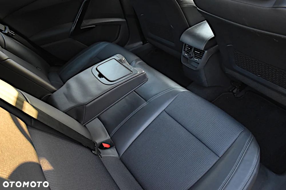 Peugeot 508 1.6 T Allure - 21