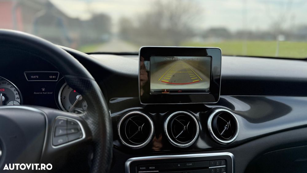 Mercedes-Benz CLA 200 - 8