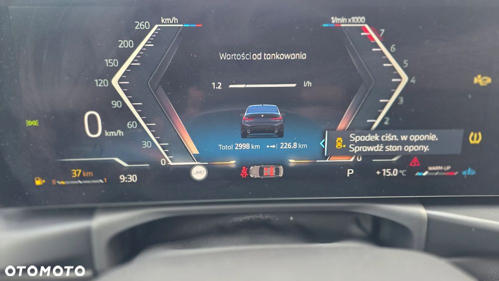 BMW Seria 3 330i xDrive M Sport sport - 33