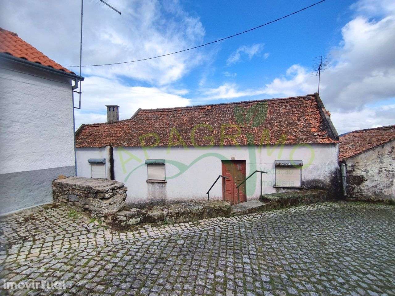Casa para reconstrução em Penela da Beira - Grande imagem: 2/14