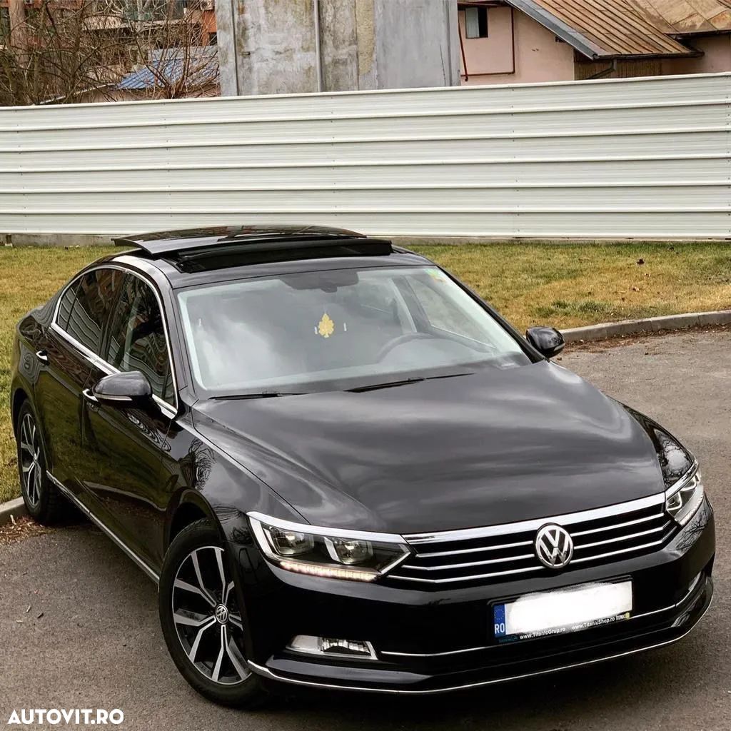 Volkswagen Passat - 1