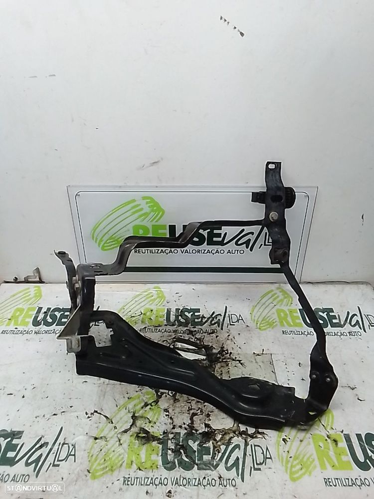 Alojamento /Suporte Da Ótica Esq Mercedes-Benz C-Class (W204) - 1