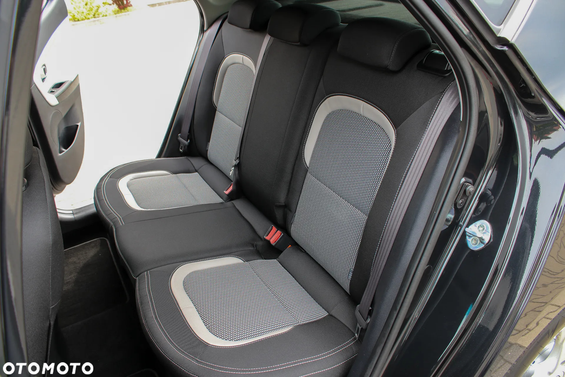 Kia Ceed 1.6 GDI Dream Team Edition - 27