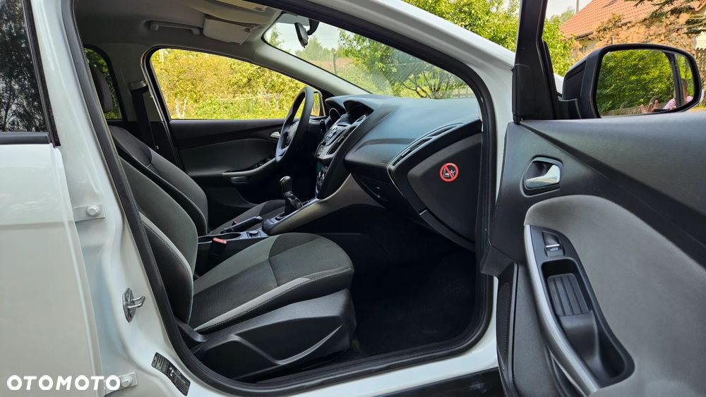Ford Focus 1.6 Edition - 27