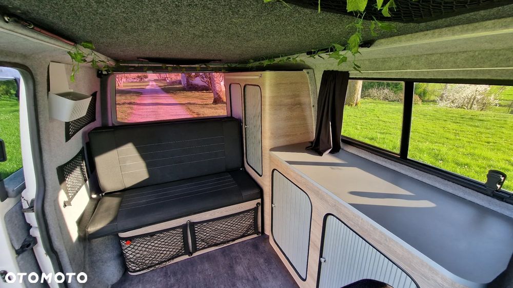 Volkswagen Transporter - 5