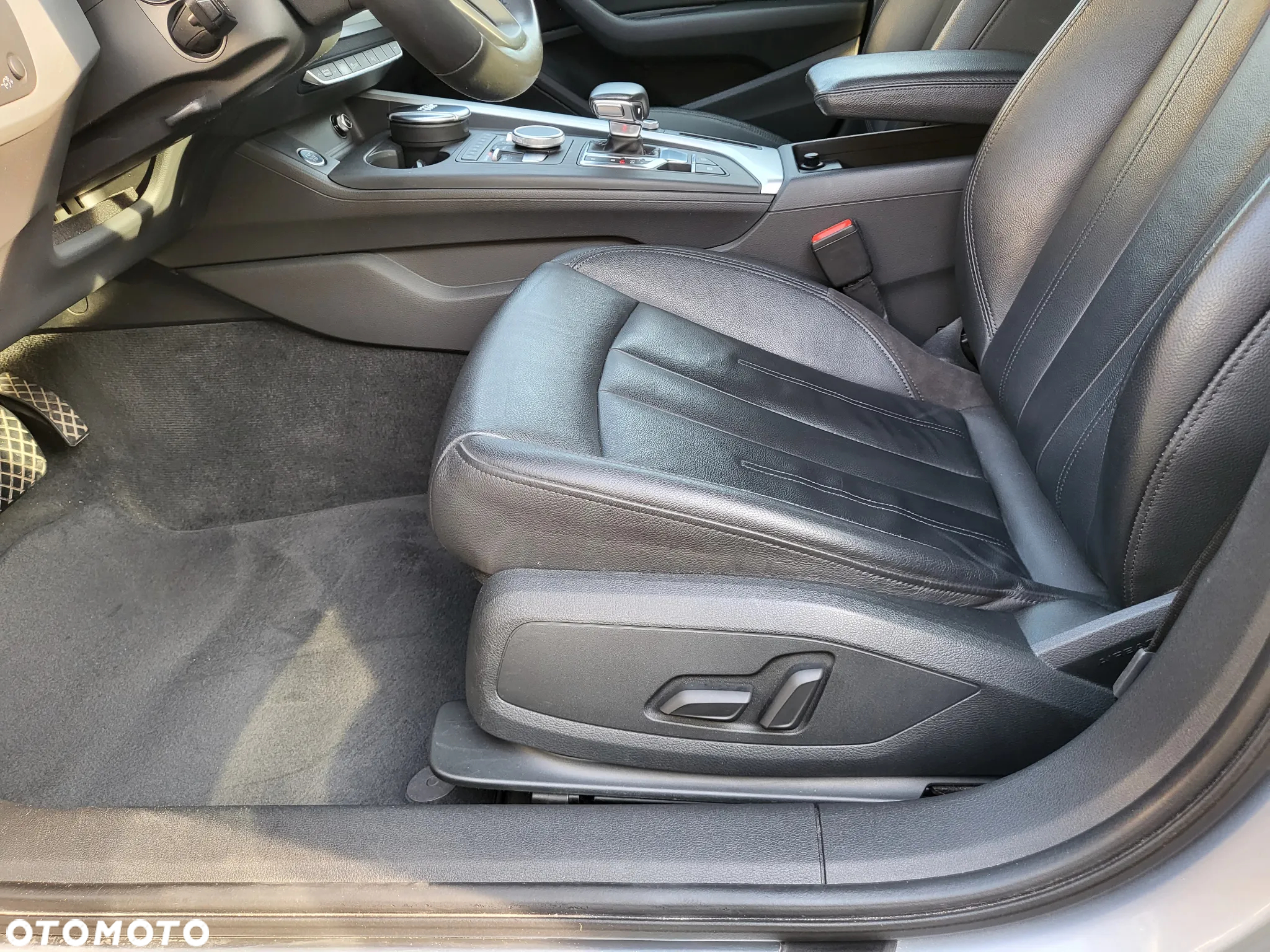 Audi A4 40 TFSI S tronic - 30
