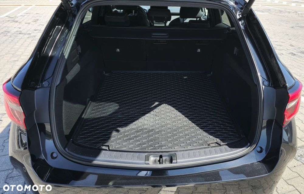Toyota Corolla 1.8 Hybrid Style - 32