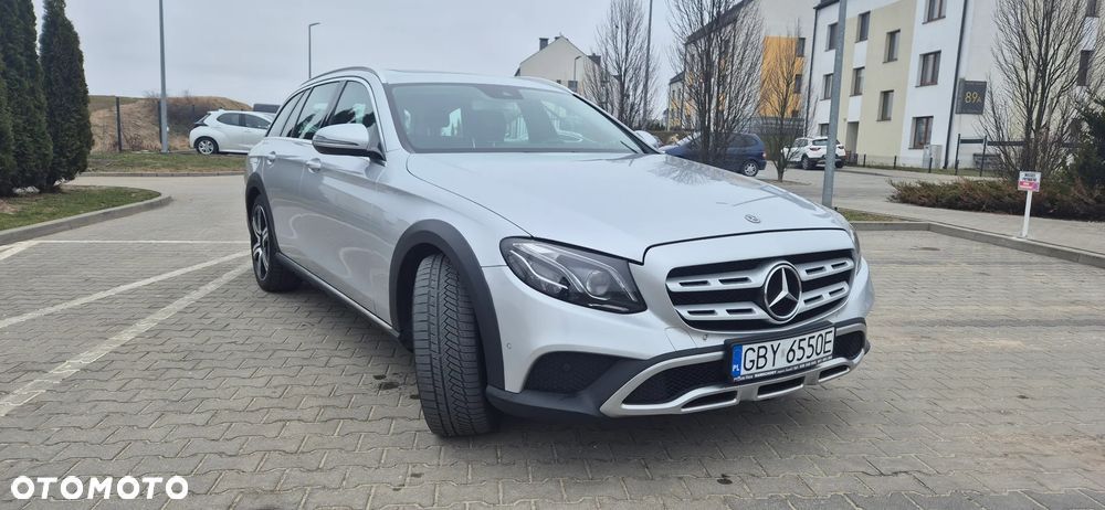 Mercedes-Benz Klasa E 220 d 4-Matic All-Terrain - 3