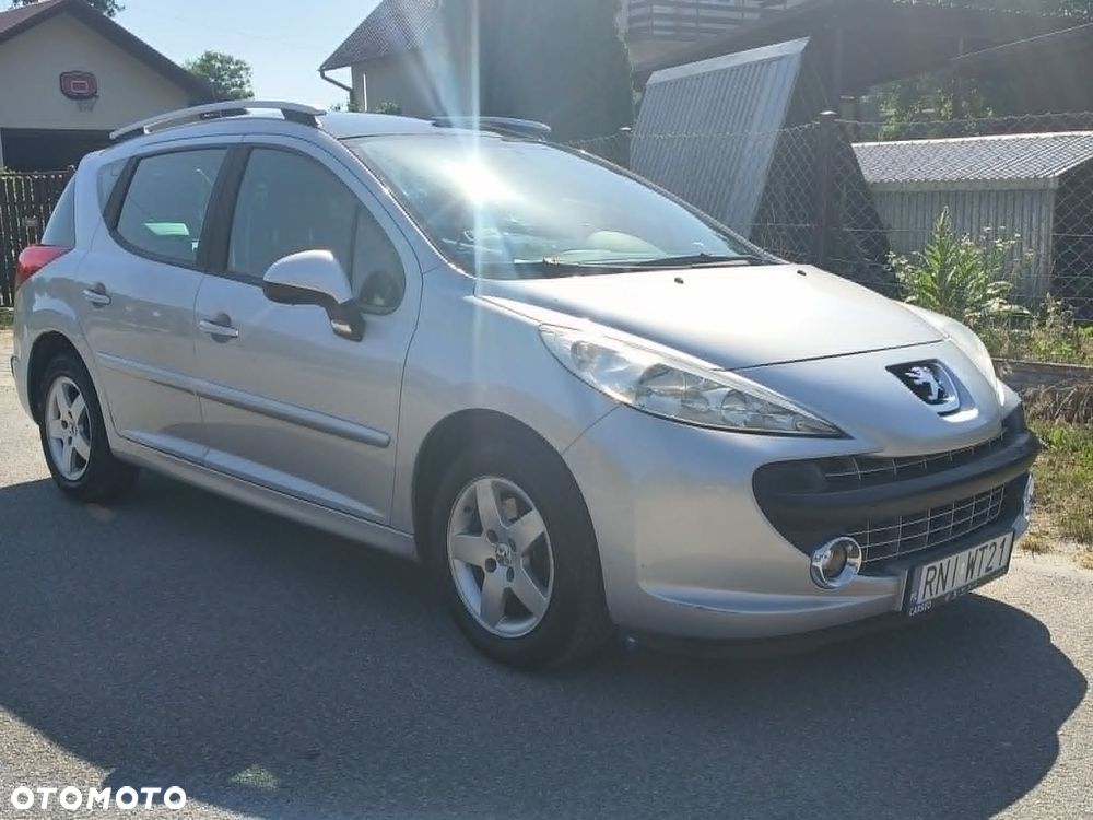 Peugeot 207 - 13