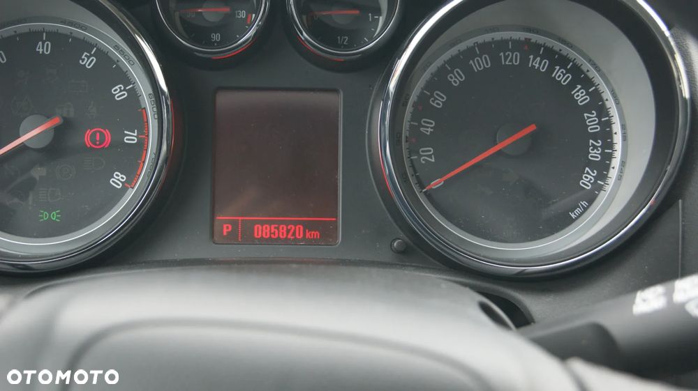 Opel Astra 1.4 T Cosmo - 12