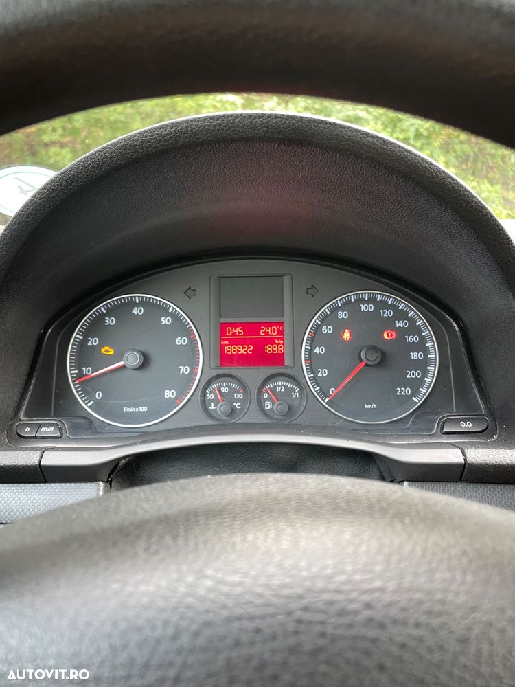Volkswagen Golf - 8