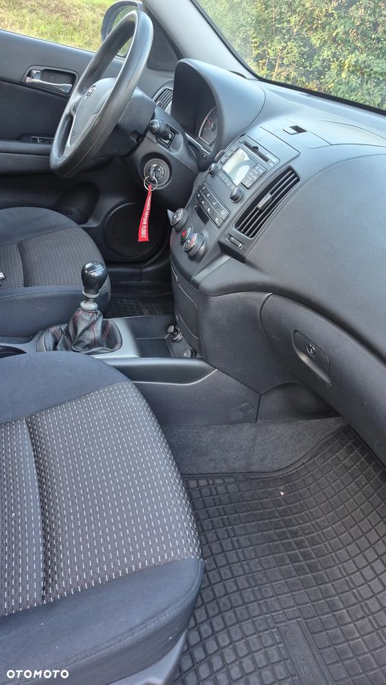 Hyundai i30 1.6 CRDi Comfort - 11