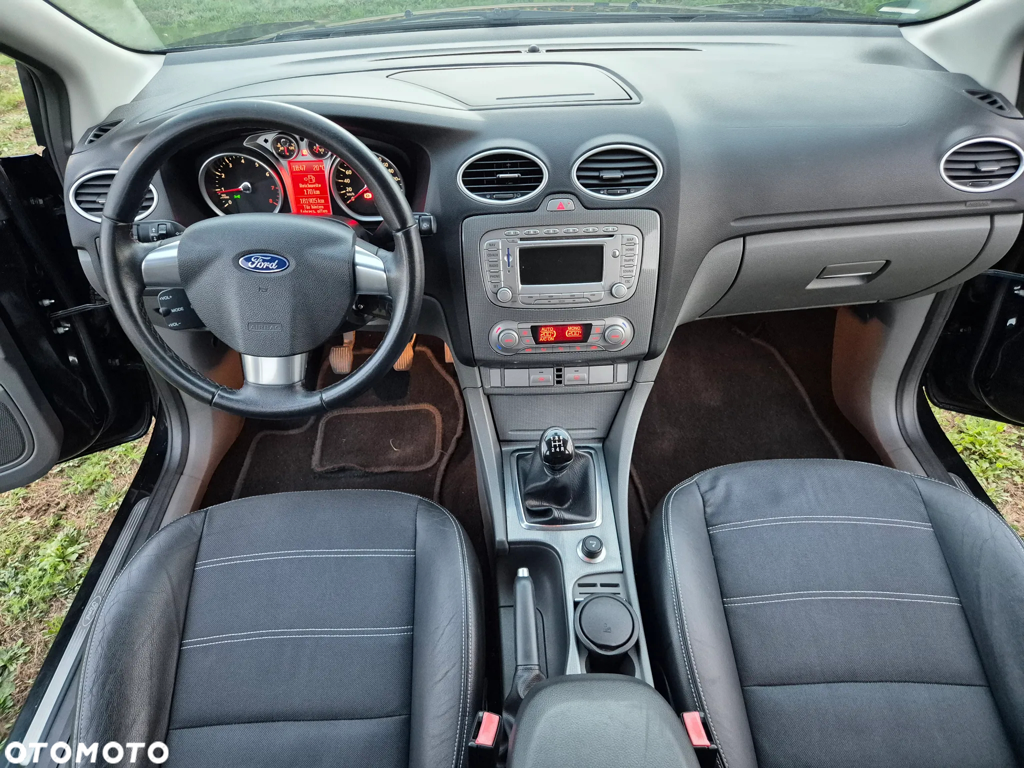 Ford Focus 1.8 Titanium - 18