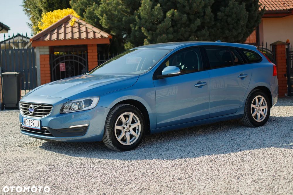 Volvo V60 D3 Geartronic Momentum - 2