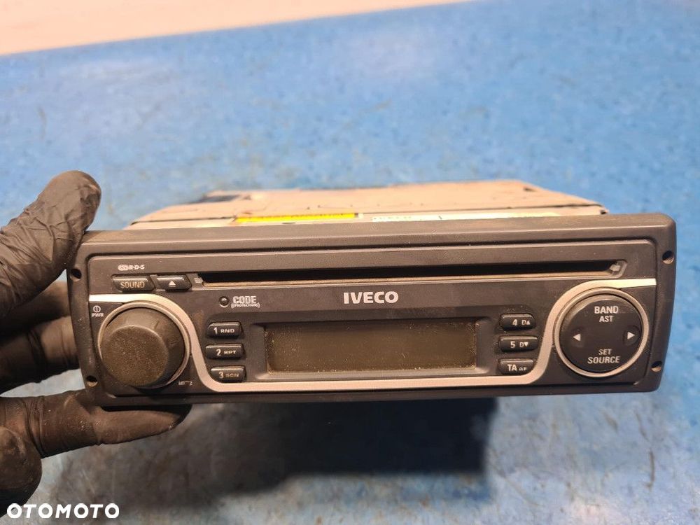 IVECO EURO CARGO RADIO 504251502 - 8