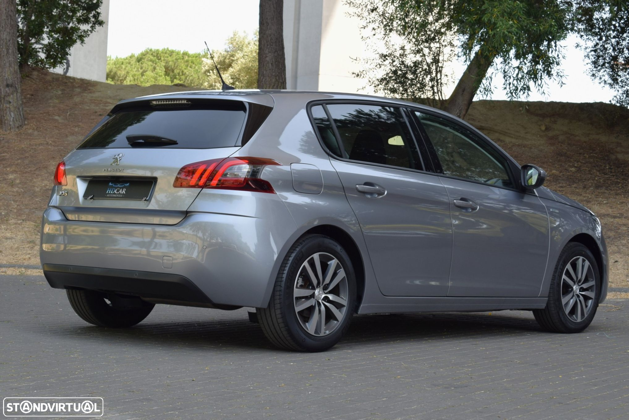 Peugeot 308 1.2 PureTech Style - 4
