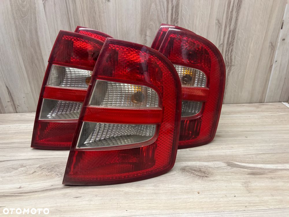 LAMPA TYLNA PRAWA SKODA FABIA I HB
