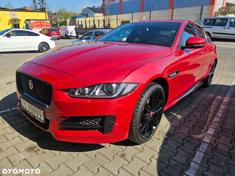 Jaguar XE 2.0 D AWD R-Sport - 1
