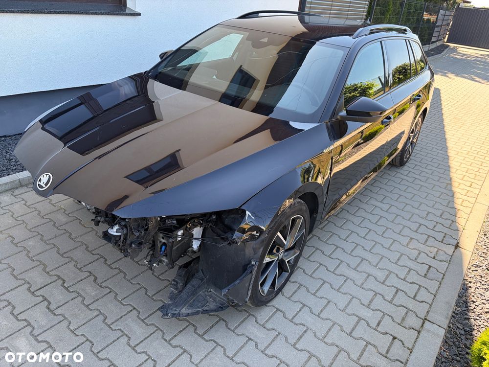 Skoda Superb 2.0 TDI DSG Sportline - 7
