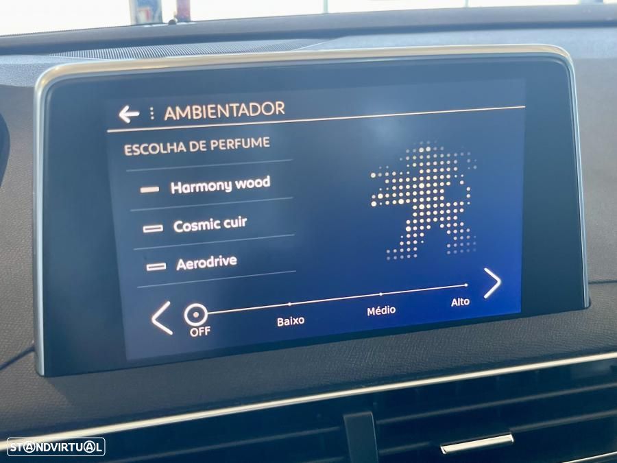 Peugeot 3008 1.2 PureTech Allure Pack EAT8 - 26