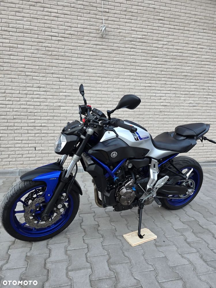 Yamaha MT - 7