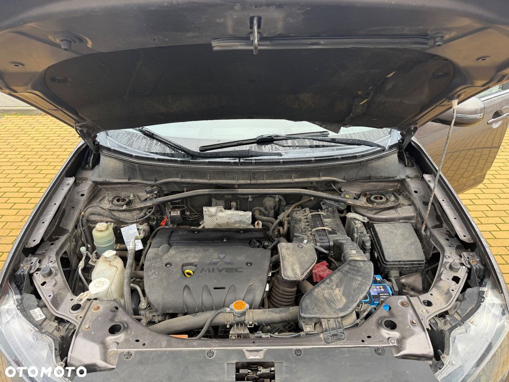 Mitsubishi Outlander 2.0 2WD Invite - 38