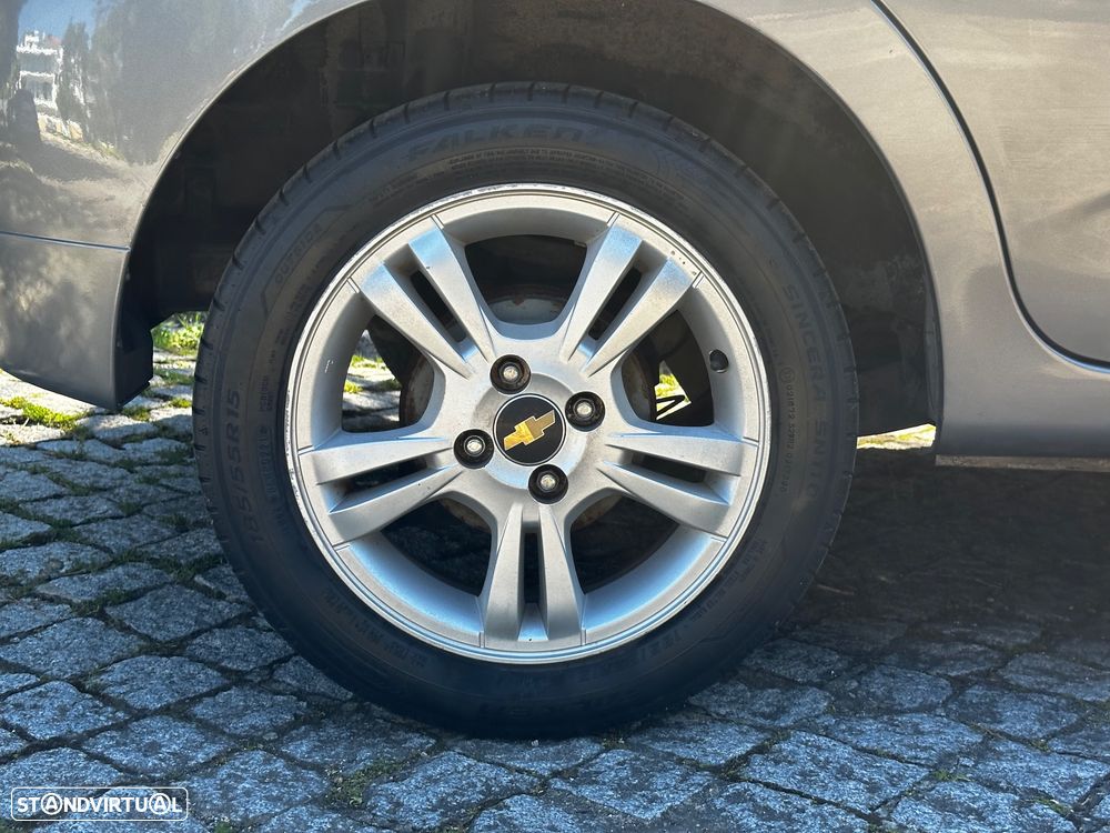 Chevrolet Aveo 1.2 LS - 13