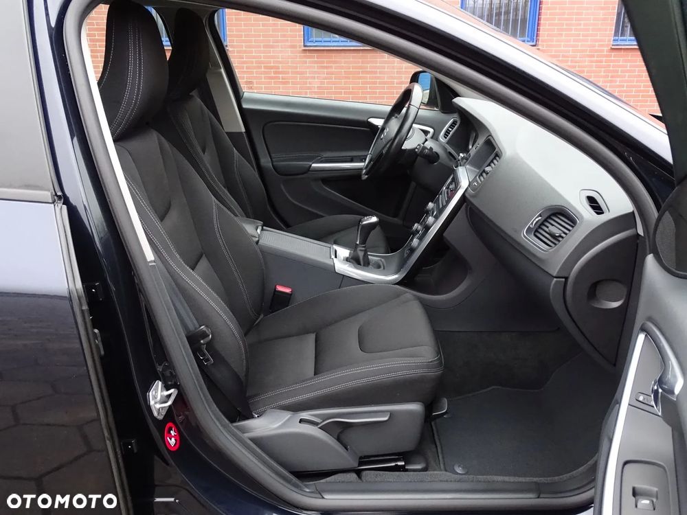 Volvo V60 D3 Drive-E Summum - 10