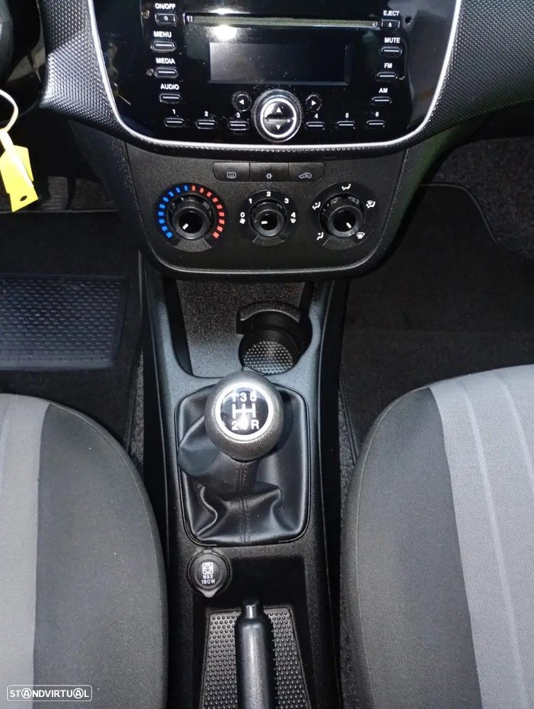 Fiat Punto 1.3 M-Jet Easy S&S - 19