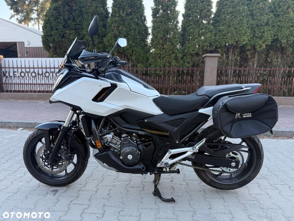 Honda NC - 17