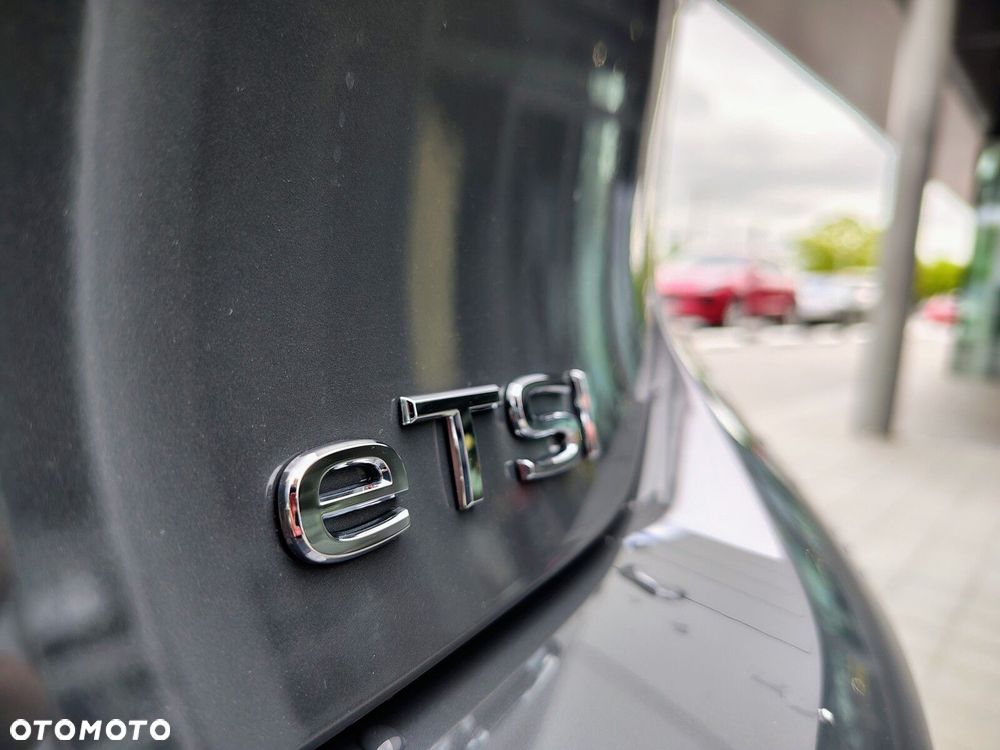 Volkswagen Golf - 27