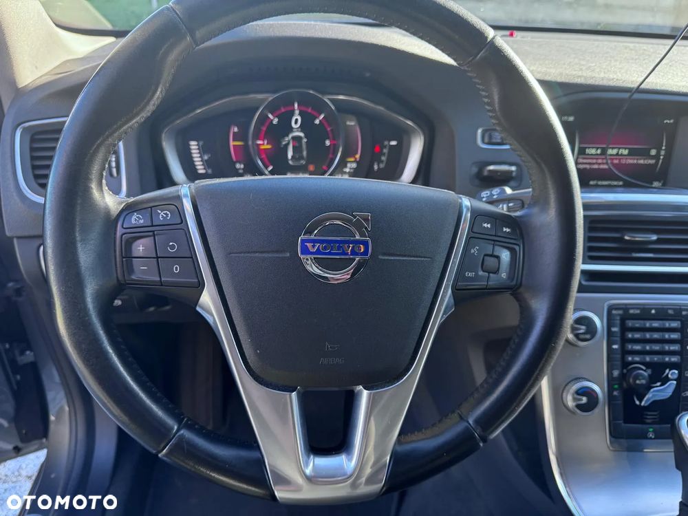 Volvo V60 Cross Country D3 Drive-E Summum - 28