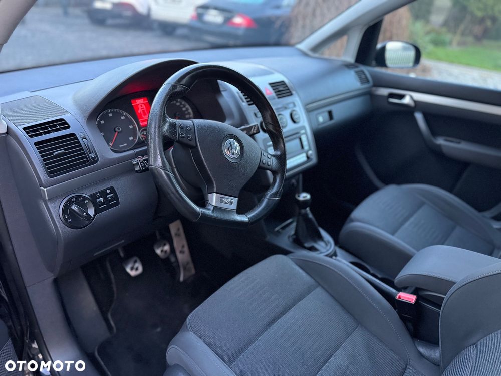 Volkswagen Touran 2.0 TDI R-Line Edition - 10