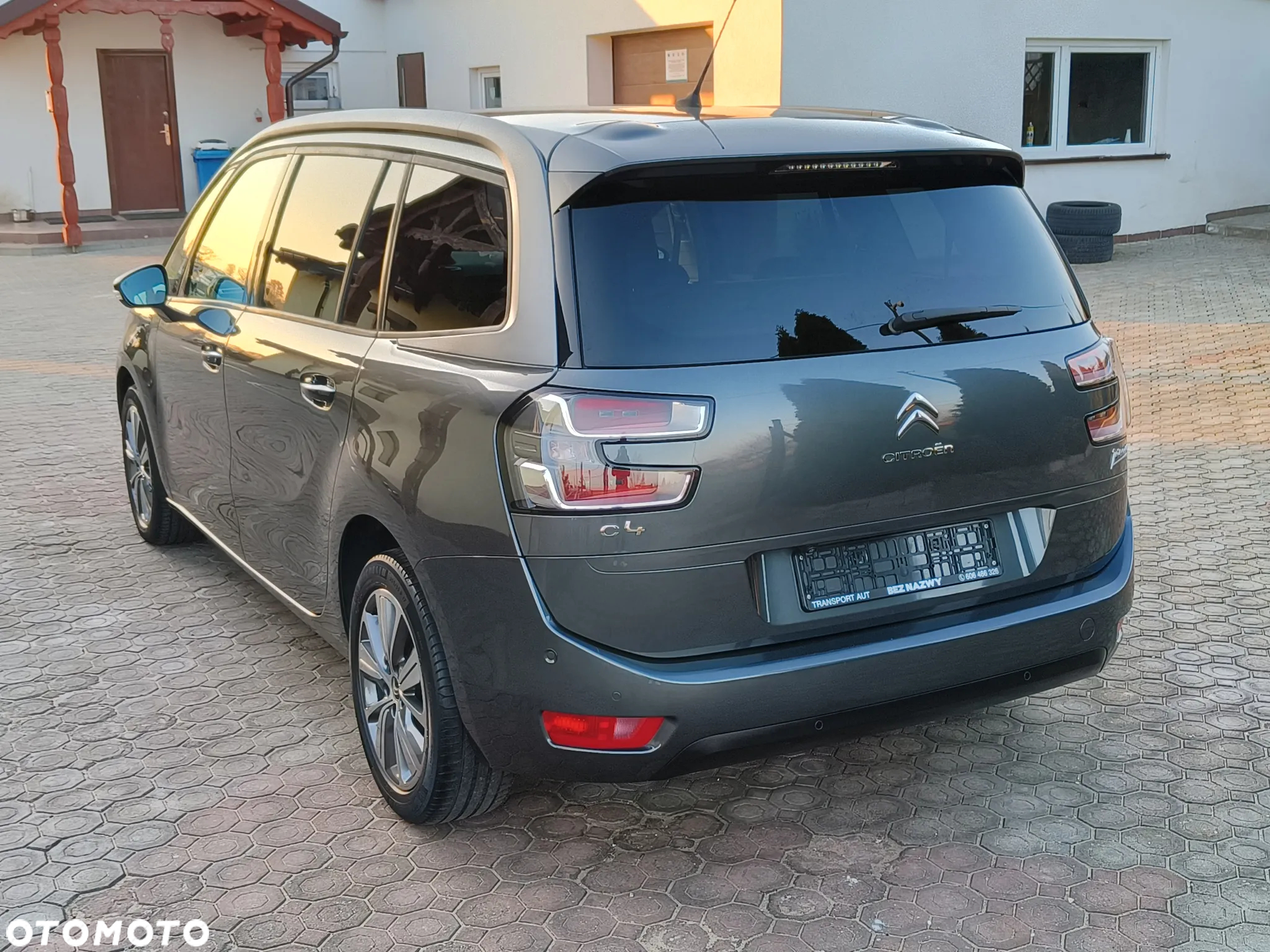 Citroën C4 Grand Picasso - 9