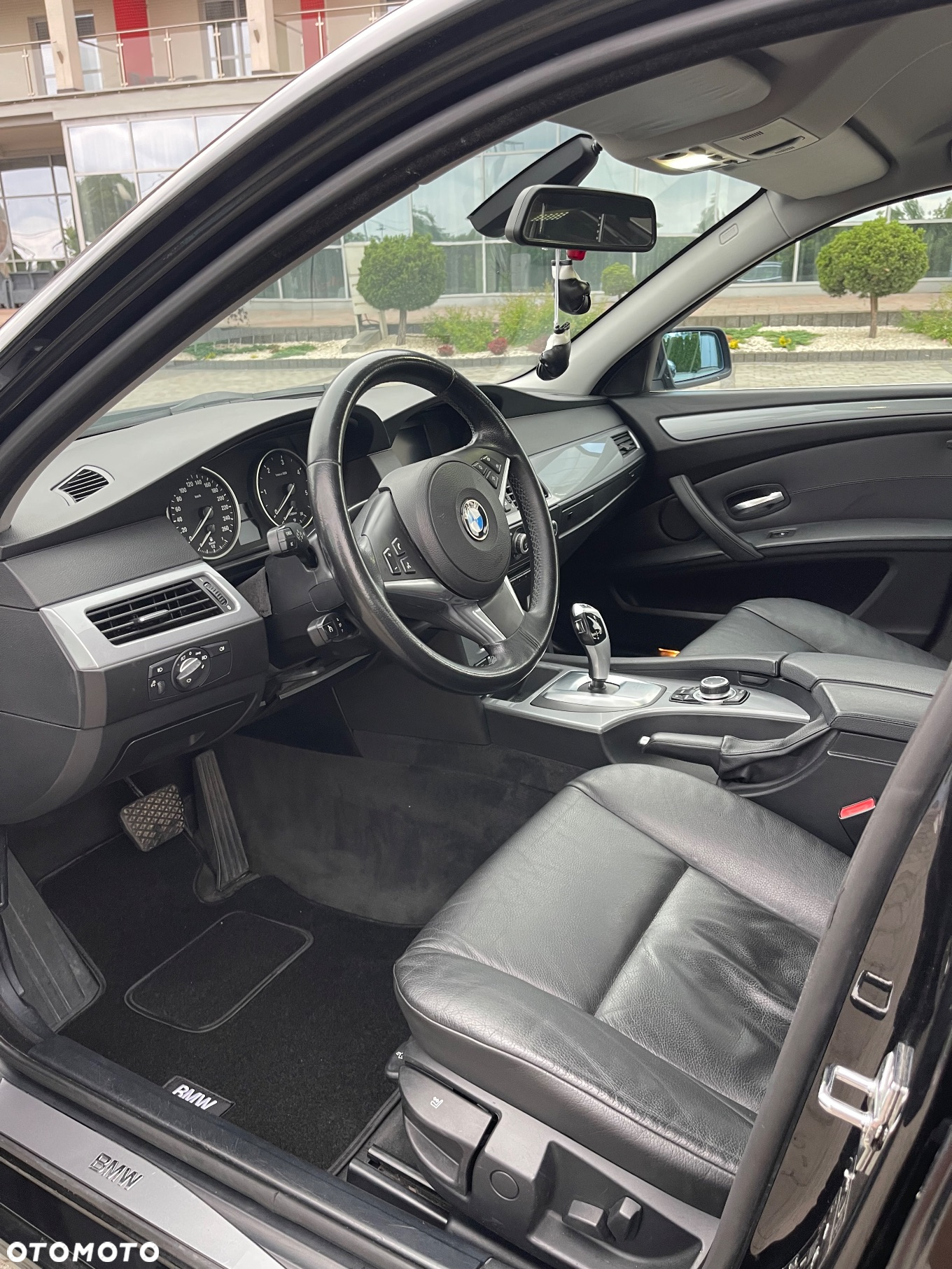 BMW Seria 5 520d Edition Exclusive - 14