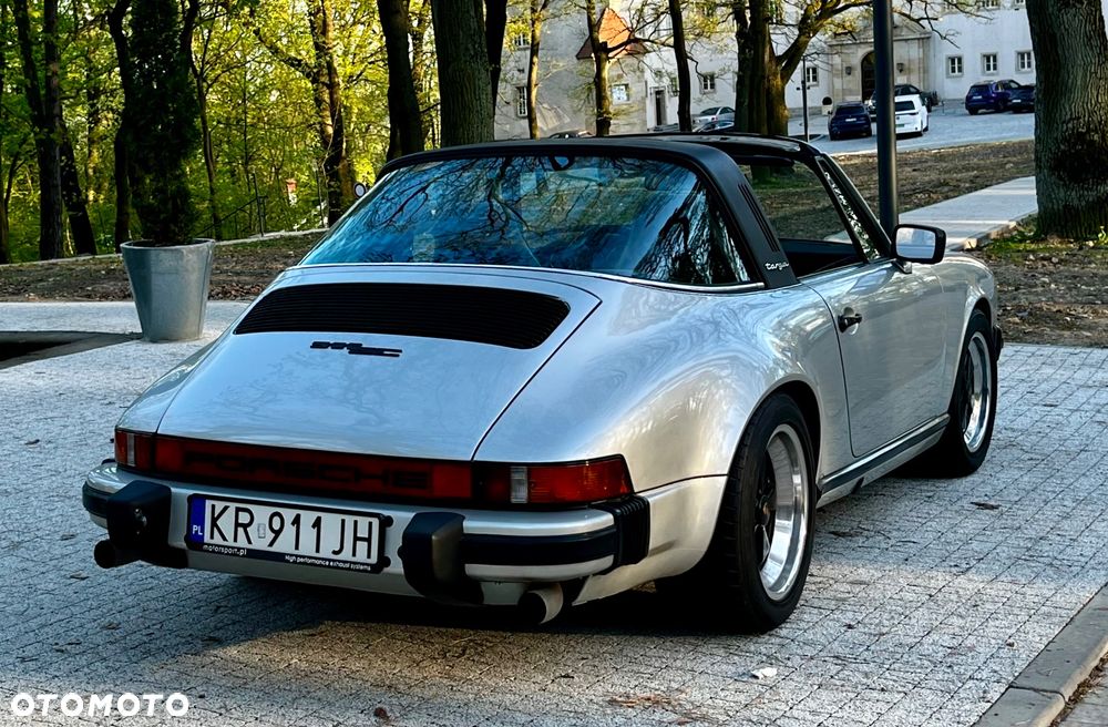 Porsche 911 - 9