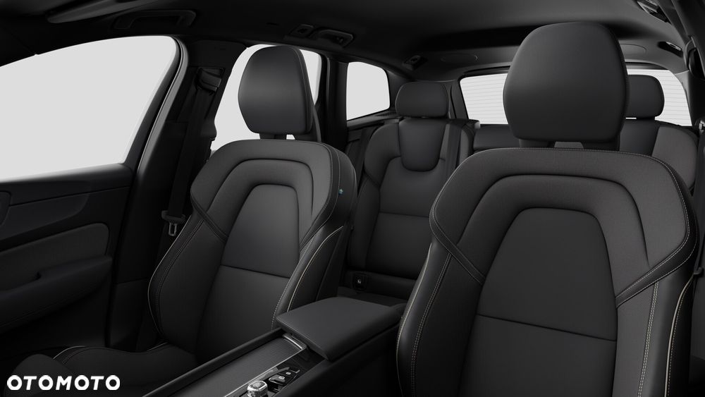 Volvo XC 60 B5 B AWD Plus Black Edition - 11